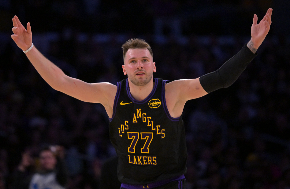 PG电子官网-湖人129-118战胜公牛 球员评价：3人优秀，4人良好，2人崩盘