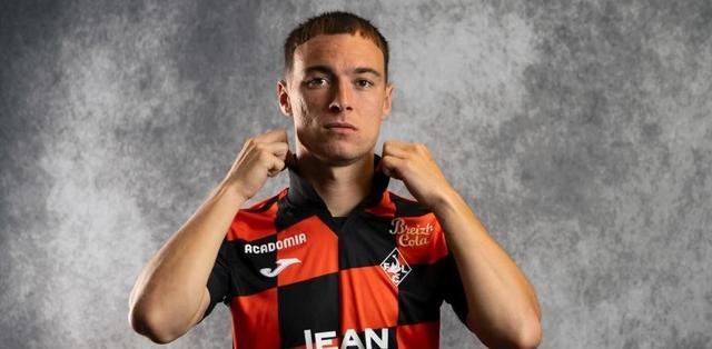 PG电子游戏-洛里昂前锋帕吉：巴萨是我梦中的球队，最大愿望就是去那踢球